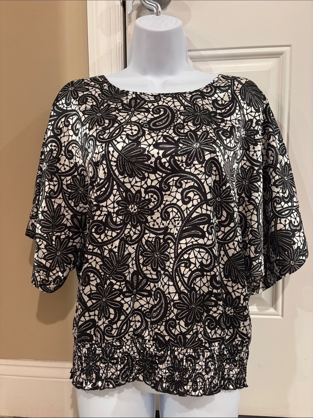 Spense Black & White Lace-Print Dolman Tunic